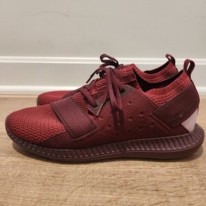 Under Armour Threadborne Shift Women’s Size 8 Burgundy Red Running Shoes 3019918
